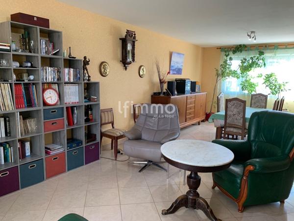 Maison dans lotissement Charmes