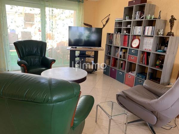 Maison dans lotissement Charmes