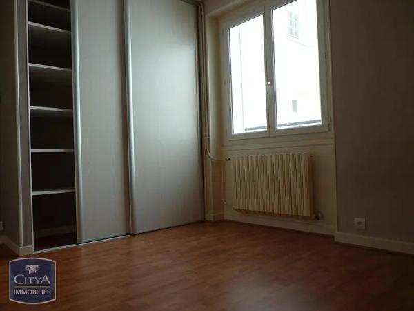 Appartement à louer 2 pièces 52.8m² Riom (63200)