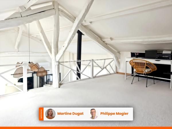 Ancienne maison en pierre entièrement rénovée qui conjugue authenticité et prestations contemporaines avec piscine