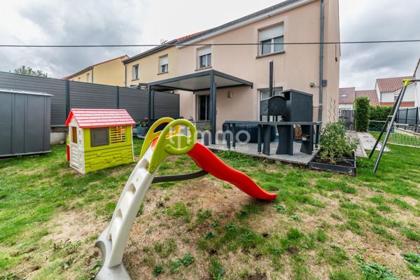 Habitation aux caractéristiques idéales, pour une 1ère acquisition.