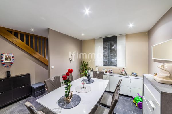 Habitation aux caractéristiques idéales, pour une 1ère acquisition.