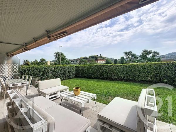 Appartement F3 à vendre  3 pièces - 51 m 2   CANNES  - 06