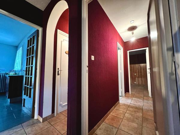 Maison individuelle - 4 chambres - Terrain clos