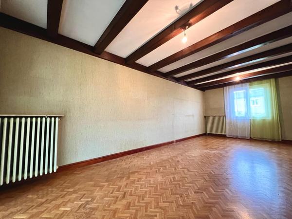 Maison individuelle - 4 chambres - Terrain clos