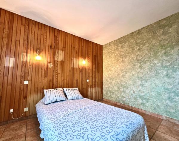 Maison individuelle - 4 chambres - Terrain clos