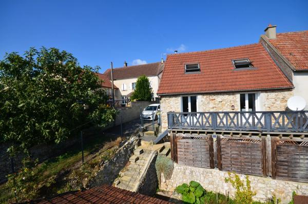 DORMANS (51), à vendre, très belle maison en pierre de 170 m² et sa dépendance