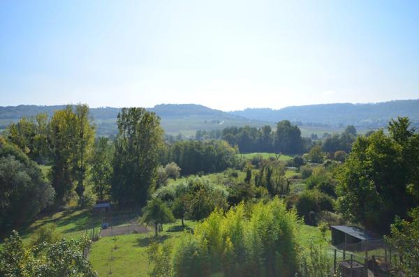 DORMANS (51), à vendre, très belle maison en pierre de 170 m² et sa dépendance