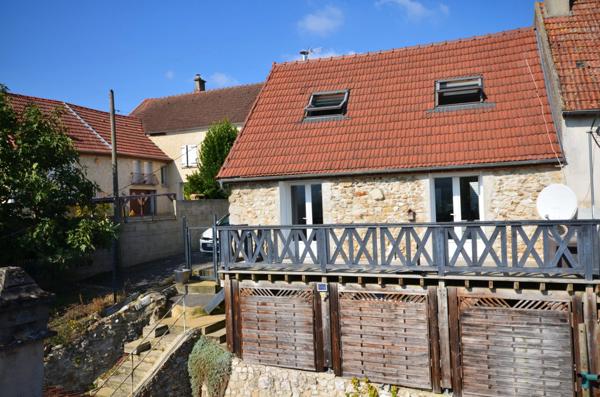 DORMANS (51), à vendre, très belle maison en pierre de 170 m² et sa dépendance