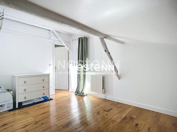 Maison Lucenay - centre bourg - 2 chambres - jardin paysager - belle piece de vie lumineuse