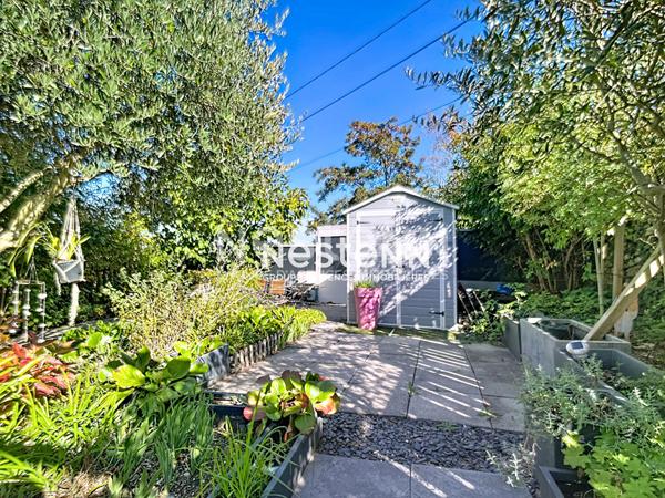 Maison Lucenay - centre bourg - 2 chambres - jardin paysager - belle piece de vie lumineuse