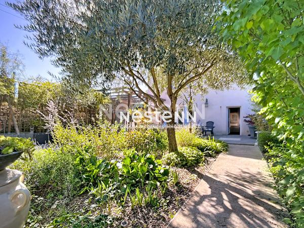 Maison Lucenay - centre bourg - 2 chambres - jardin paysager - belle piece de vie lumineuse