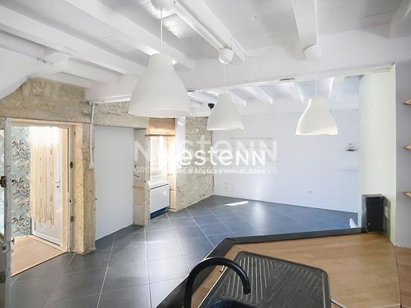 Maison Lucenay - centre bourg - 2 chambres - jardin paysager - belle piece de vie lumineuse