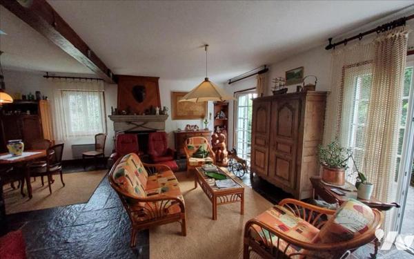 CARHAIX - MAISON 6 PIECES