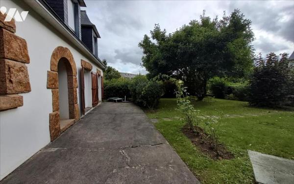 CARHAIX - MAISON 6 PIECES