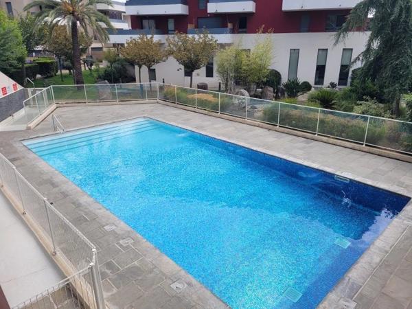 APPARTEMENT T2 TERRASSE PARKING PISCINE