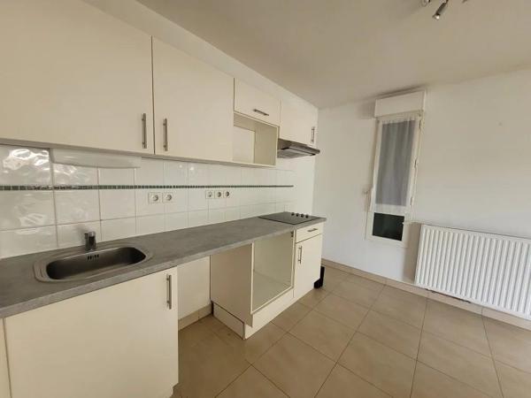 APPARTEMENT T2 TERRASSE PARKING PISCINE