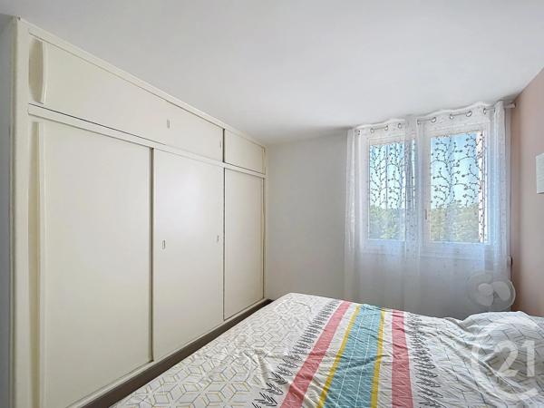 Appartement F4 à vendre  4 pièces - 69,21 m 2   BAGNOLS SUR CEZE  - 30