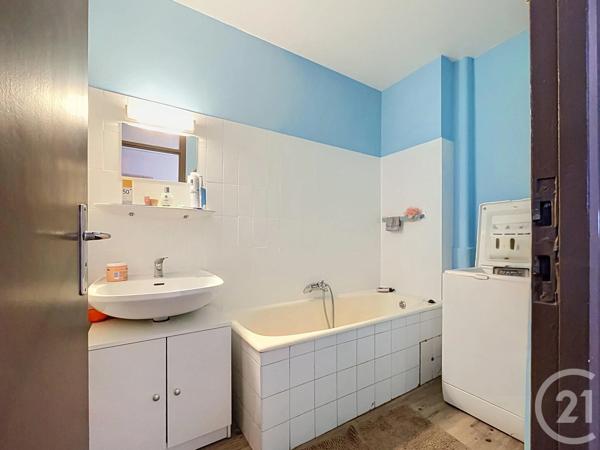 Appartement F4 à vendre  4 pièces - 69,21 m 2   BAGNOLS SUR CEZE  - 30