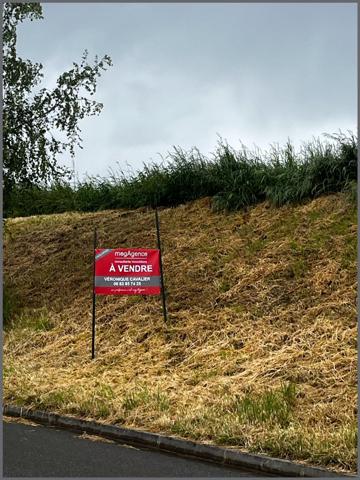 Terrain à MONTRECOURT, 59227 - 933m²