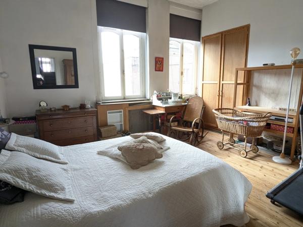 MAISON SEMI BOUGEOISE PROXIMITE CENTRE