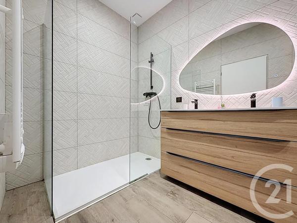 Maison à vendre  7 pièces - 227,60 m 2   AGDE  - 34