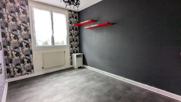 ACHAT-VENTE LAVAL Appartement T3