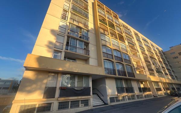Appartement à louer    3 pièces • 61 m2 Perpignan