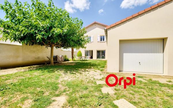 Maison à vendre    6 pièces •  Bron