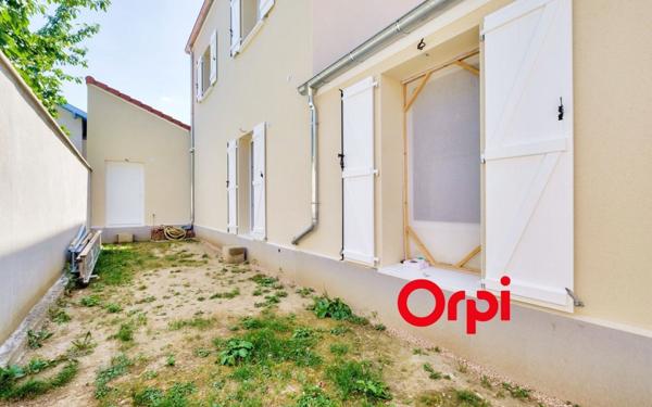 Maison à vendre    6 pièces •  Bron