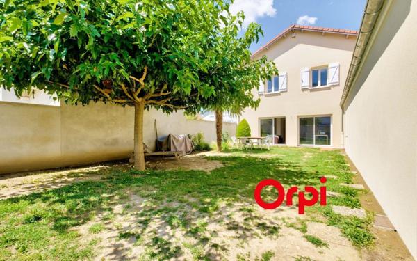 Maison à vendre    6 pièces •  Bron