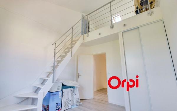 Maison à vendre    6 pièces •  Bron