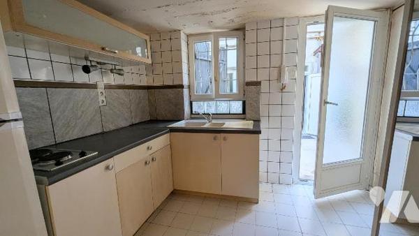 MARSEILLE 13007 Saint Lambert – T1 23 m² plus 11 m² mezzanine - extérieur