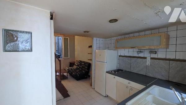 MARSEILLE 13007 Saint Lambert – T1 23 m² plus 11 m² mezzanine - extérieur