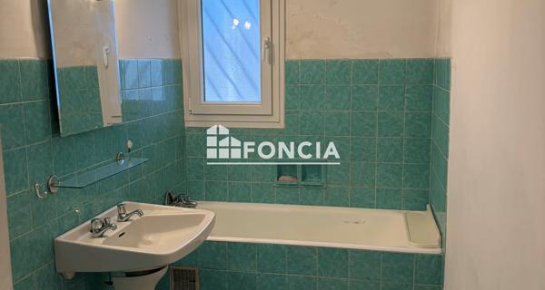 À vendre Appartement 3 pièces 63 m² - Six-fours-les-plages 83140