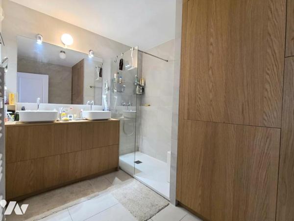MONTELIMAR, Appartement avec Garage.