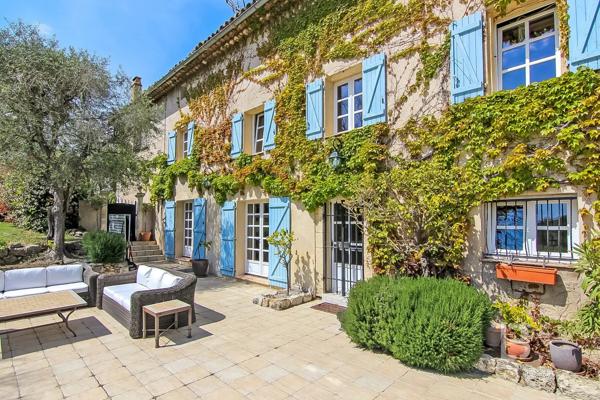 Co- exclusivité - Magnifique Bastide avec piscine à vendre à Mouans Sartoux