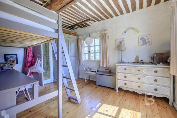 Co- exclusivité - Magnifique Bastide avec piscine à vendre à Mouans Sartoux