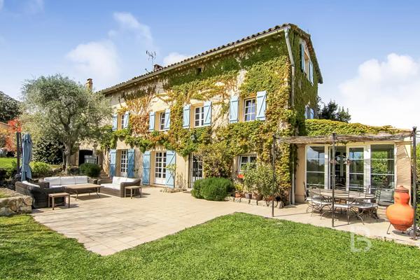 Co- exclusivité - Magnifique Bastide avec piscine à vendre à Mouans Sartoux