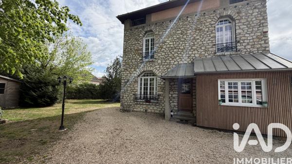 Maison à vendre 7 pièces 150,79 m² Vert-Saint-Denis