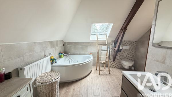 Maison à vendre 7 pièces 150,79 m² Vert-Saint-Denis