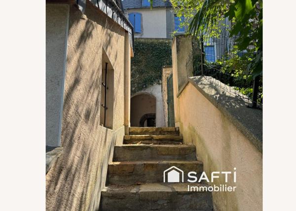 VASTE MAISON ANCIENNE RENOVEE AVEC JARDIN