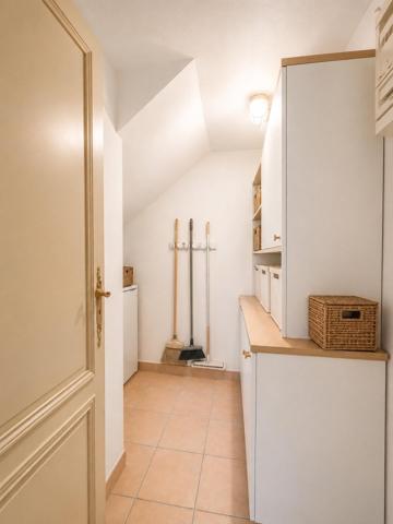 VASTE MAISON ANCIENNE RENOVEE AVEC JARDIN