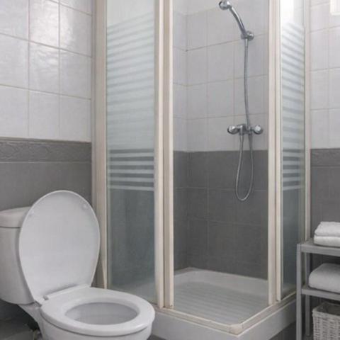 T2 Anse Mitan — Terrasse, parking couvert, plage à pied