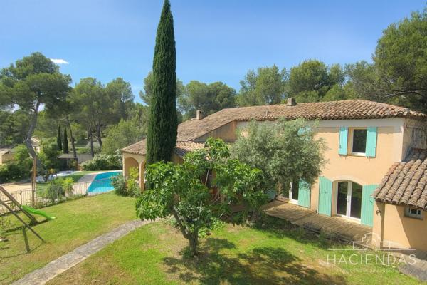 Ventabren (13122) La vie de famille provençale avec praticité et confort à 10 minutes d'aix