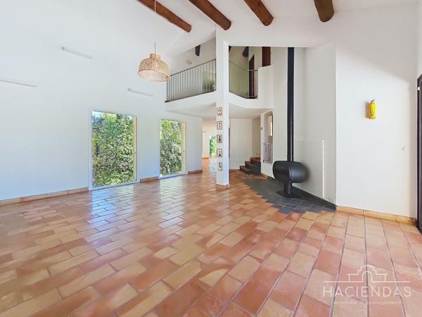 Ventabren (13122) La vie de famille provençale avec praticité et confort à 10 minutes d'aix