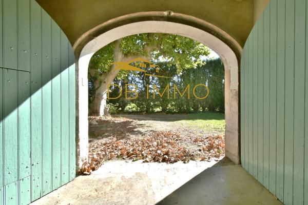 Châteaurenard (13160) Authentique mas provençal à rénover – charme, calme et potentiel aux portes de Châteaurenard