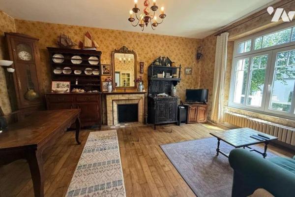 Maison à vendre à Plestin-les-Grèves (22310) 
Maison de caractère avec terrain constructible !...