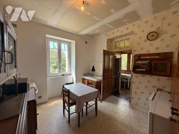 Maison à vendre à Plestin-les-Grèves (22310) 
Maison de caractère avec terrain constructible !...