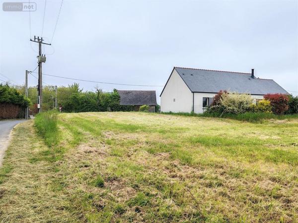 Terrain à Batir à vendre à Louresse-Rochemenier dans le Maine-et-Loire (49700), ref :